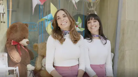 Carlota y Andrea Carlota y Andrea