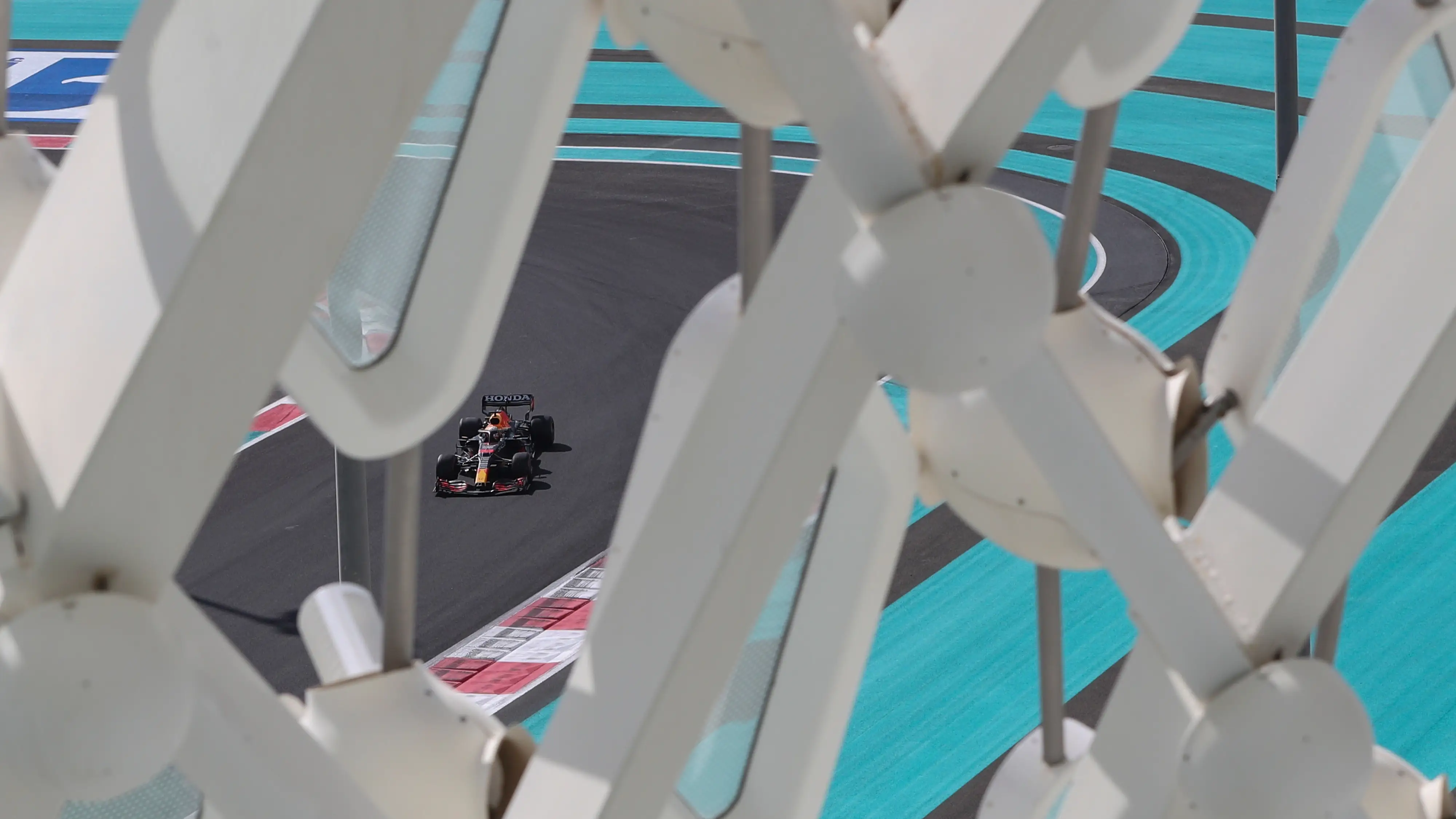 Max Verstappen, en el trazado de Yas Marina Max Verstappen, en el trazado de Yas Marina
