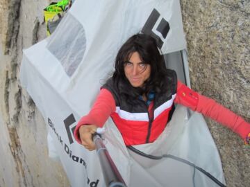 Silvia Vidal, la alpinista que escala en solitario y se ha convertido en la primera española en ganar el Piolet d'Or
