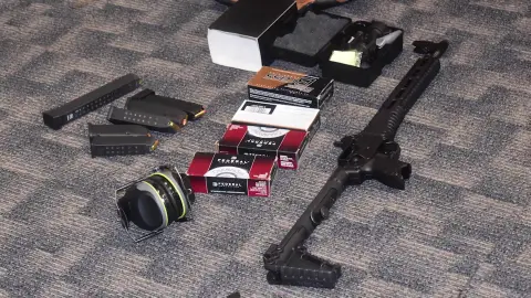 La Policía detiene a un joven que planeaba un tiroteo en una universidad en Florida La Policía detiene a un joven que planeaba un tiroteo en una universidad en Florida