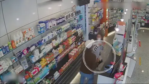 Detienen a un delincuente que atracaba comercios con un hacha en Murcia Detienen a un delincuente que atracaba comercios con un hacha en Murcia