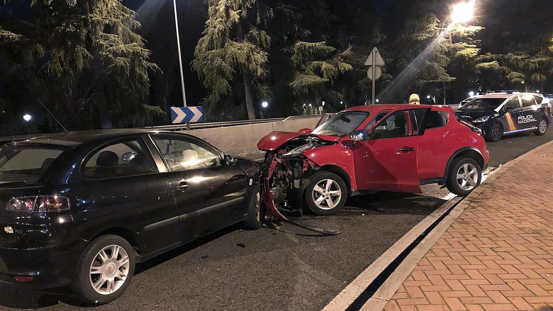 Una conductora kamikaze causa un accidente frontal con siete heridos Una conductora kamikaze causa un accidente frontal con siete heridos