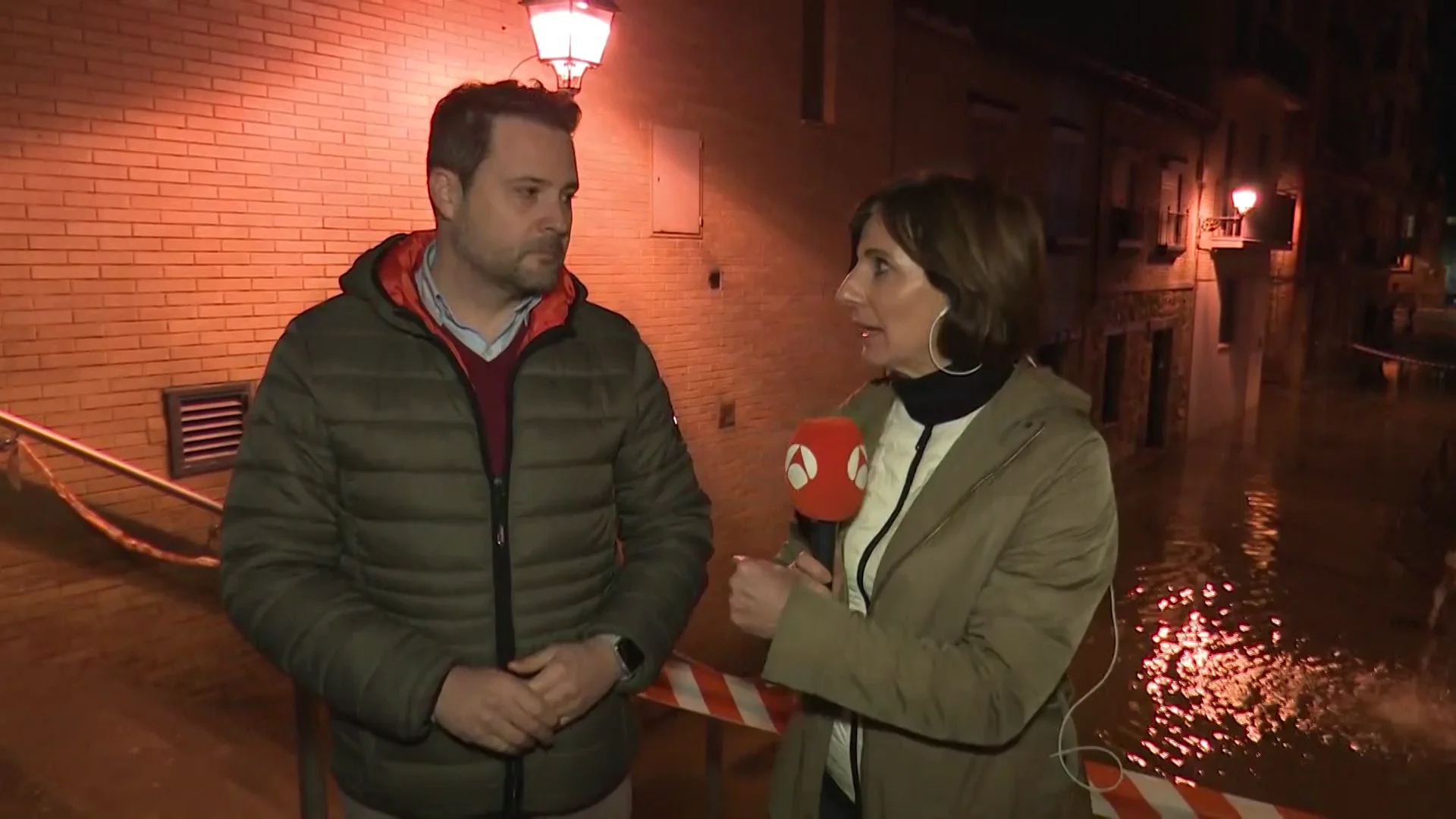 El alcalde de Tudela decreta la fase 2 de emergencia por la crecida del Ebro: "Va a haber afecciones graves" El alcalde de Tudela decreta la fase 2 de emergencia por la crecida del Ebro: "Va a haber afecciones graves"