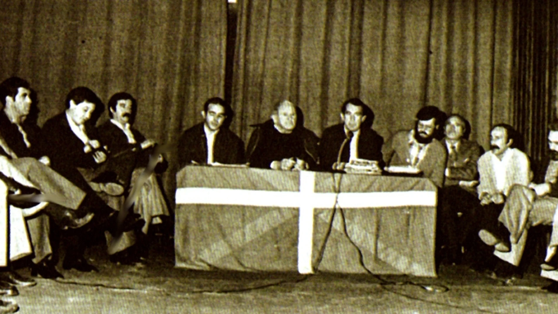 Efemérides de hoy 12 de diciembre de 2021. Reunión de Batasuna. Efemérides de hoy 12 de diciembre de 2021. Reunión de Batasuna.