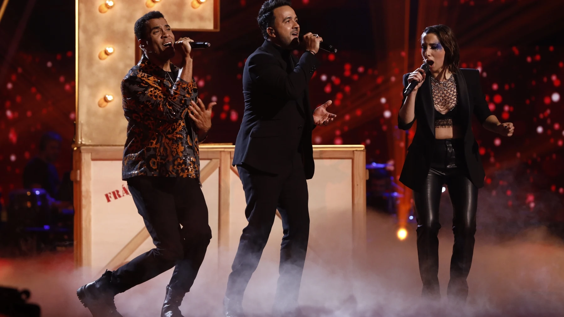 Luis Fonsi canta &lsquo;Nada es para siempre&rsquo; con Diana y Carlos &Aacute;ngel en la Semifinal de &lsquo;La Voz&rsquo;
