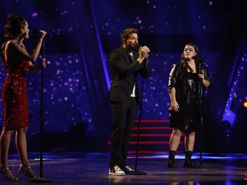 Pablo Alborán canta ‘Hablemos de amor’ con Inés y Marina en la Semifinal de ‘La Voz’ Pablo Alborán canta ‘Hablemos de amor’ con Inés y Marina en la Semifinal de ‘La Voz’