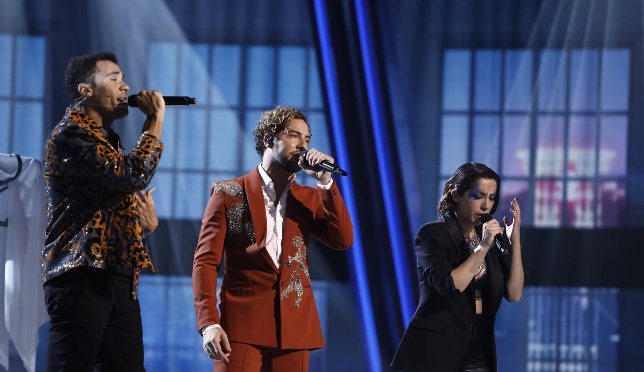 David Bisbal canta ‘El ruido’ con Diana y Carlos Ángel en la Semifinal de ‘La Voz’