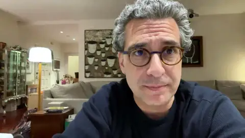 Quique Bassat, pediatra, sobre la vacuna contra la Covid-19 en niños: "Son los protagonistas de la sexta ola” Quique Bassat, pediatra, sobre la vacuna contra la Covid-19 en niños: "Son los protagonistas de la sexta ola”