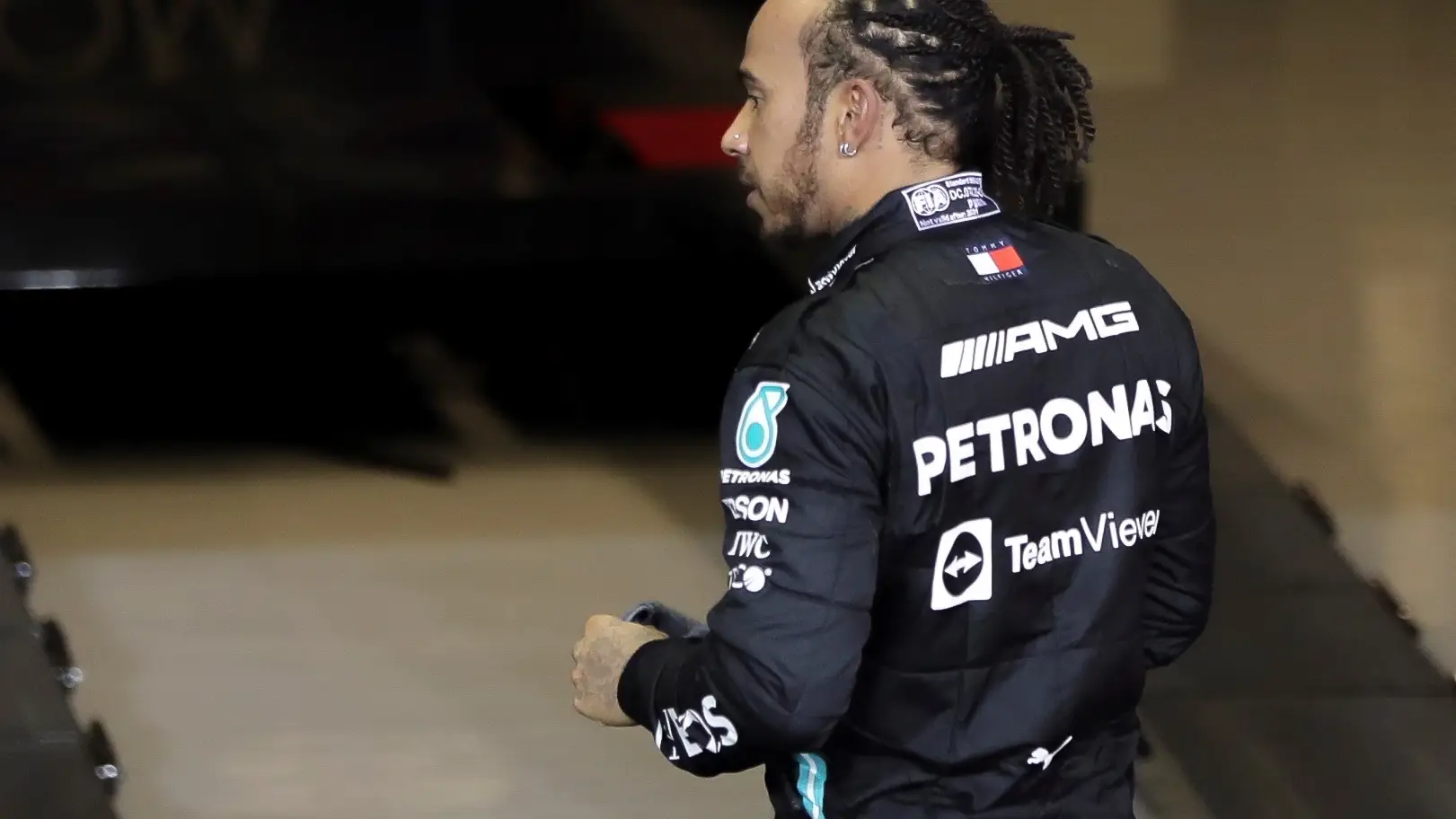 Mercedes protesta a la FIA por el final de carrera: el Mundial todavía no ha terminado Mercedes protesta a la FIA por el final de carrera: el Mundial todavía no ha terminado