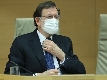 El expresidente del Gobierno Mariano Rajoy, a su llegada a la comisión parlamentaria que investiga la presunta trama urdida para espiar y robar documentación al extesorero del PP Luis Bárcenas en la denominada Operación Kitchen, este lunes en el Congreso de los Diputados