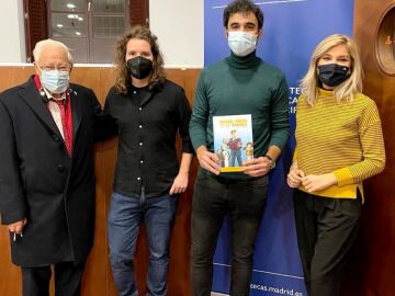El periodista Pablo Conde presenta 'Miguel Ángel de la Guarda', un cómic solidario 