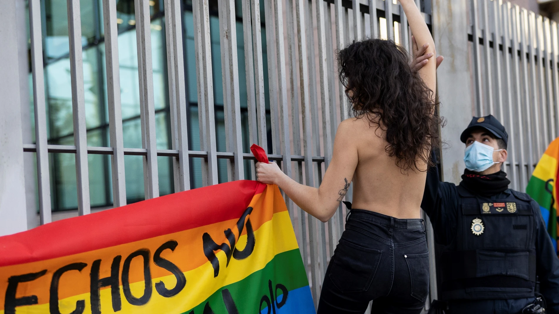 Protesta de Femen en la Asamblea de Madrid