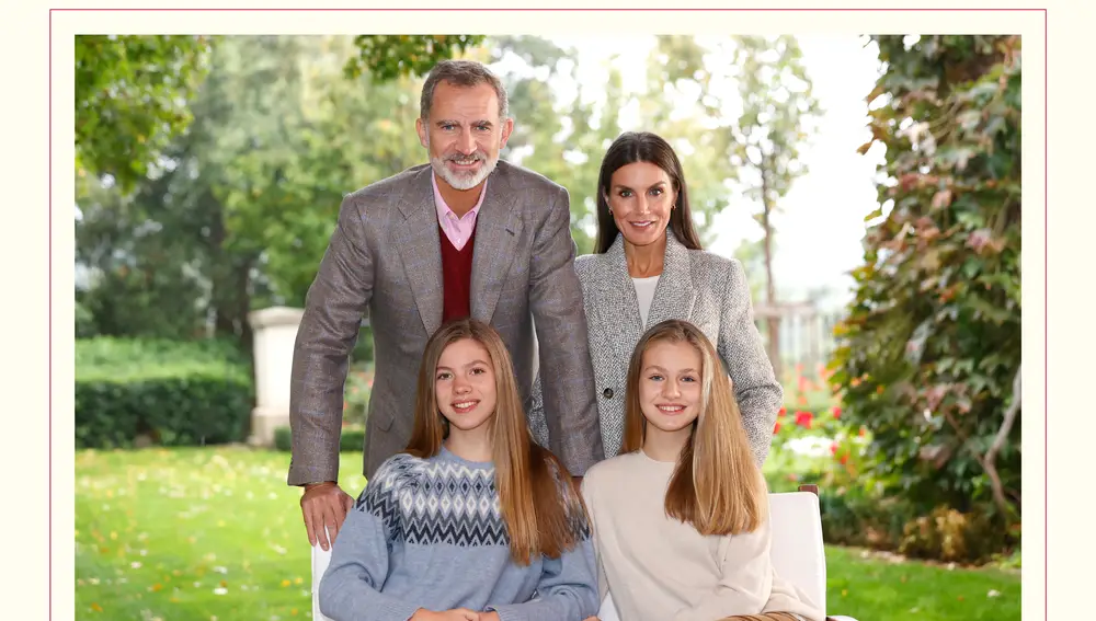 Felicitación de Navidad de los reyes Felipe y Letizia con sus hijas