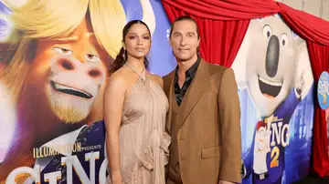Matthew McConaughey junto a su mujer, Camila Alves