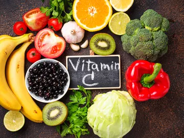 Cuatro mentiras i una verdad sobre la vitamina C Cuatro mentiras i una verdad sobre la vitamina C