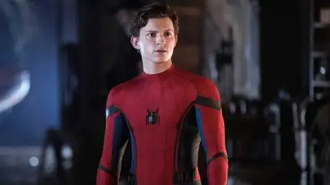 Tom Holland como SpiderMan Tom Holland como SpiderMan