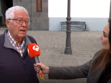 Mónica Carrillo visita la parroquia de Domingo Guerra, centro de solidaridad en La Palma: "Queda el trabajo de verdad"