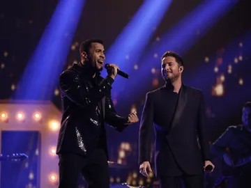 Manuel Carrasco y Carlos Ángel Valdés cantan ‘Ya no’ en la Gran Final de ‘La Voz’ Manuel Carrasco y Carlos Ángel Valdés cantan ‘Ya no’ en la Gran Final de ‘La Voz’
