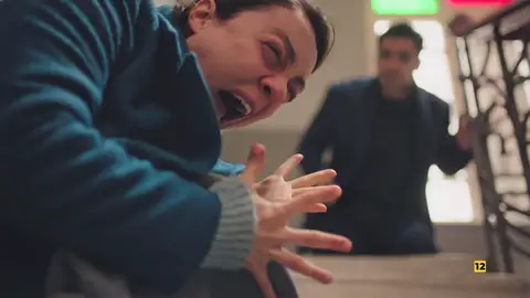 Gülben descubre a Esat saliendo de la casa de Esra, ¿han pasado la noche juntos? Esta noche a las 22:45 horas