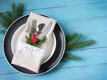 Cómo doblar servilletas para la cena de Navidad con formas originales Cómo doblar servilletas para la cena de Navidad con formas originales