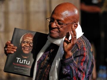Muere Desmond Tutu, figura clave en la lucha contra el Apartheid