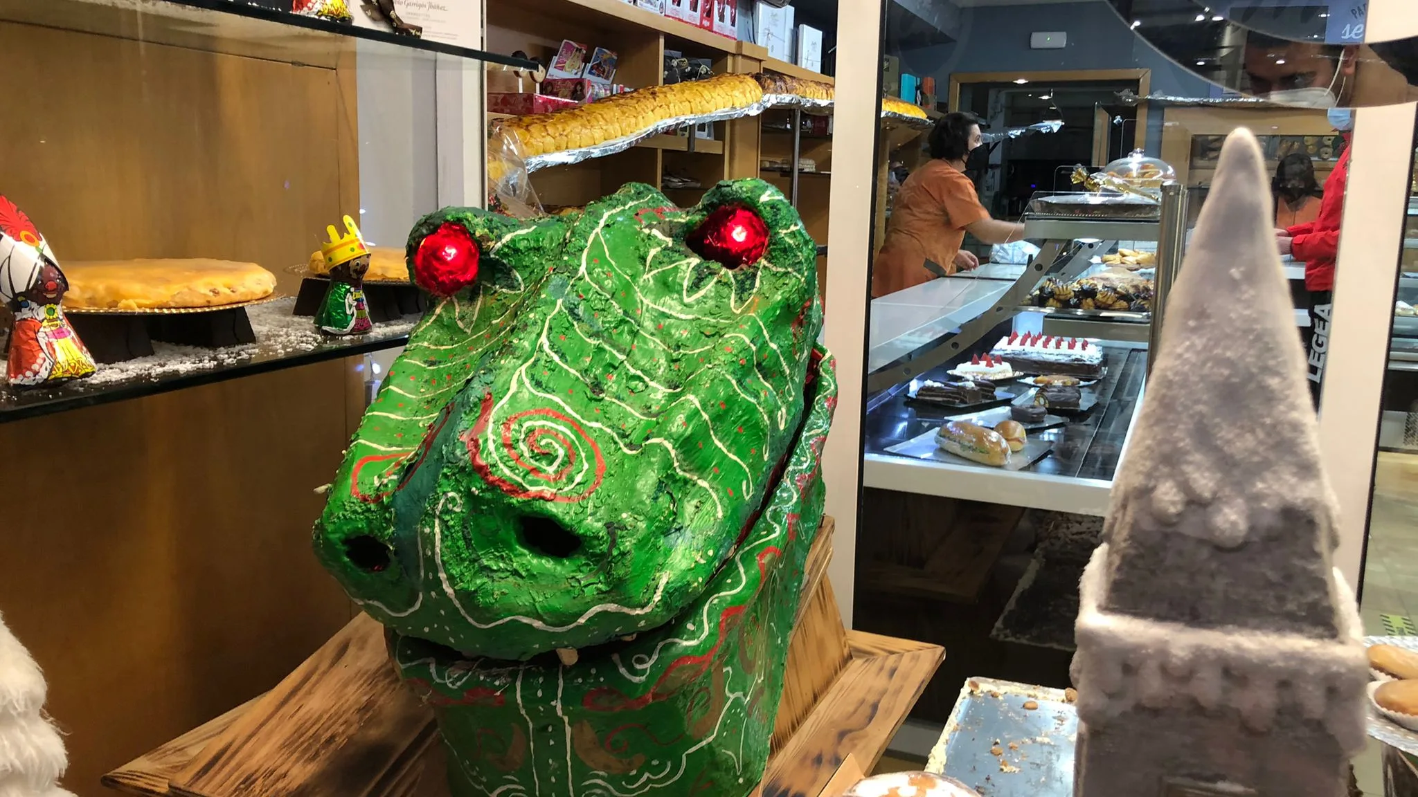 Un dragón de 65 metros, el postre estrella de la Navidad en Pontevedra Un dragón de 65 metros, el postre estrella de la Navidad en Pontevedra