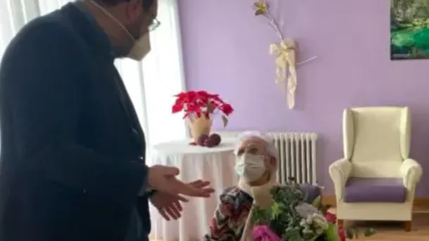 Homenaje a la primera vacunada de Covid en Espa&ntilde;a
