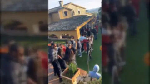 Fiestas ilegales y sin medidas de seguridad durante el fin de semana Fiestas ilegales y sin medidas de seguridad durante el fin de semana