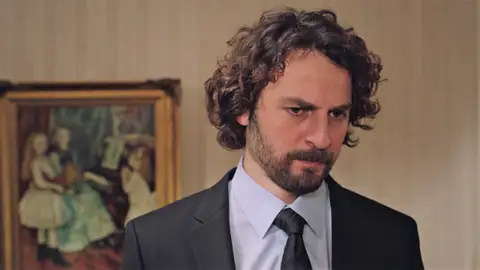 Han destapa a la verdadera persona que acosa a Esra: “Sé que fuiste tú” Mejores momentos | Capítulo 48