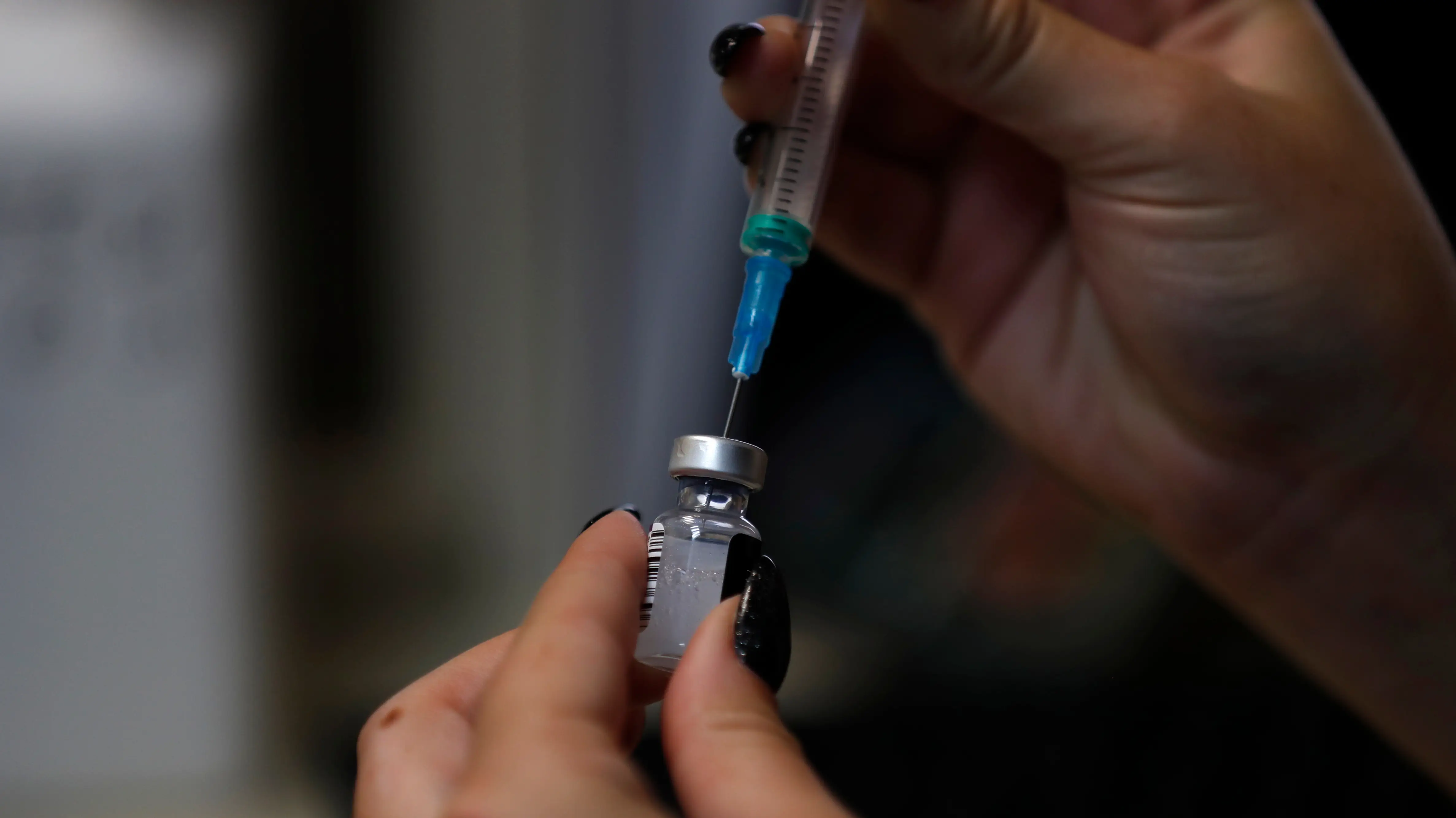 Israel aprueba la cuarta dosis de la vacuna contra el coronavirus en personas inmunodeprimidas