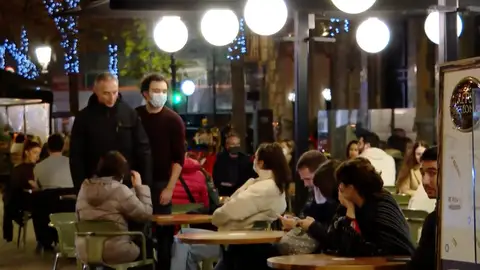 Terrazas llenas durante el primer día del año 2022 pese al coronavirus Terrazas llenas durante el primer día del año 2022 pese al coronavirus