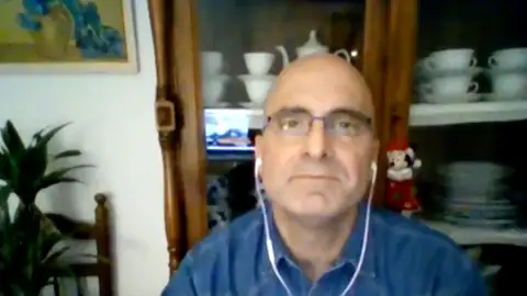 El virólogo José Antonio López, sobre el fin de la pandemia: "La oleada de contagios va a suponer un antes y un después" El virólogo José Antonio López, sobre el fin de la pandemia: "La oleada de contagios va a suponer un antes y un después"