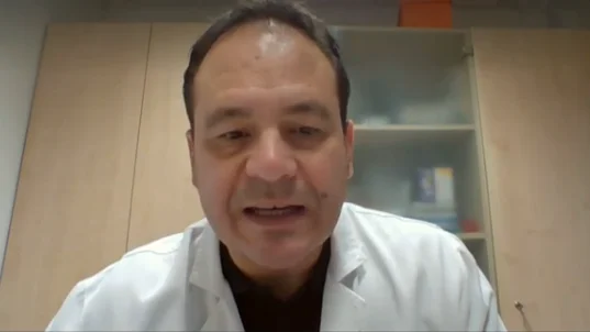 Jos&eacute; Luis del Pozo, director de enfermedades infecciosas: "&Oacute;micron no va a ser la &uacute;ltima variante, va a ver m&aacute;s"