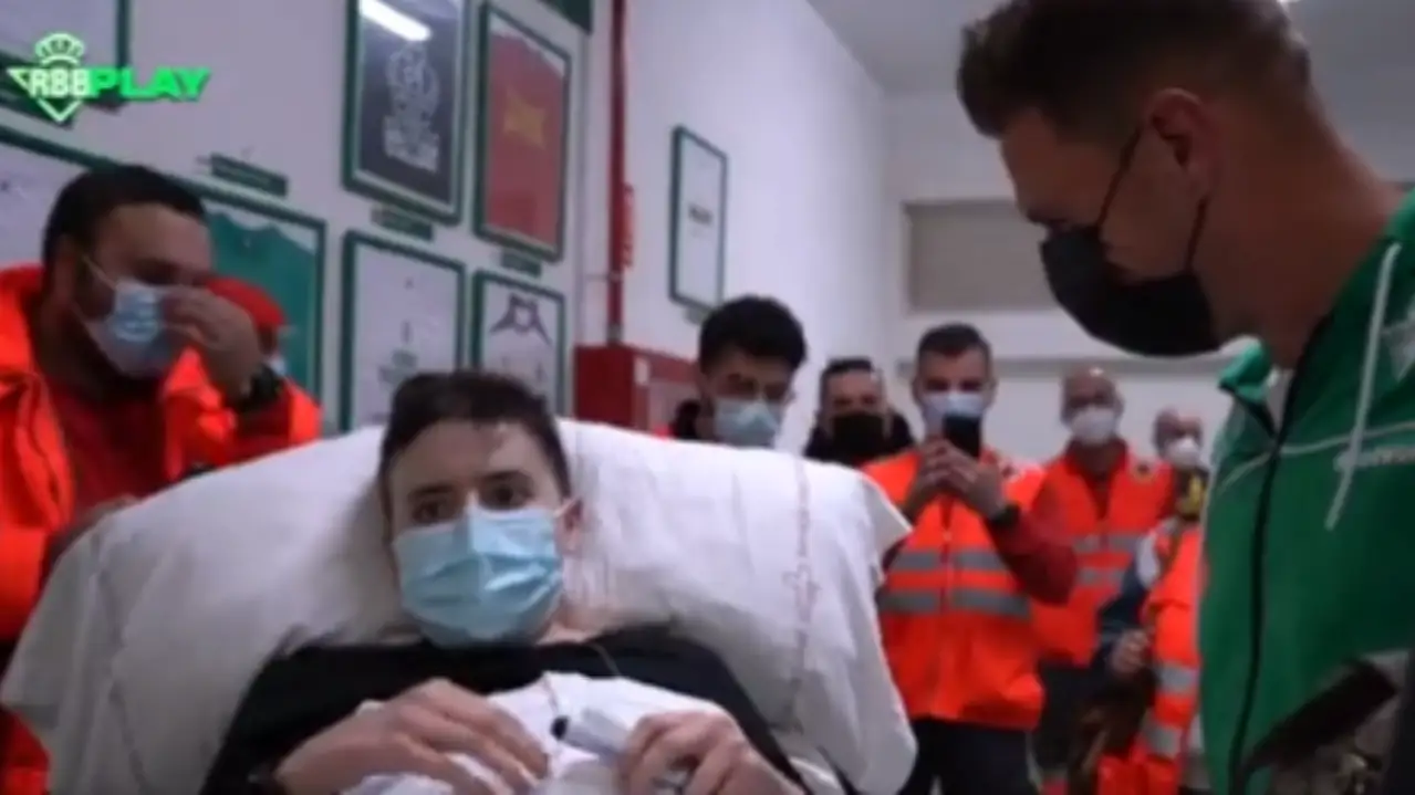 Muere Miguel Toral, el joven seguir del Betis que seguía al equipo en camilla por toda España Muere Miguel Toral, el joven seguir del Betis que seguía al equipo en camilla por toda España