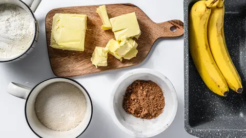 Ingredientes para hacer un banana cake. Ingredientes para hacer un banana cake.