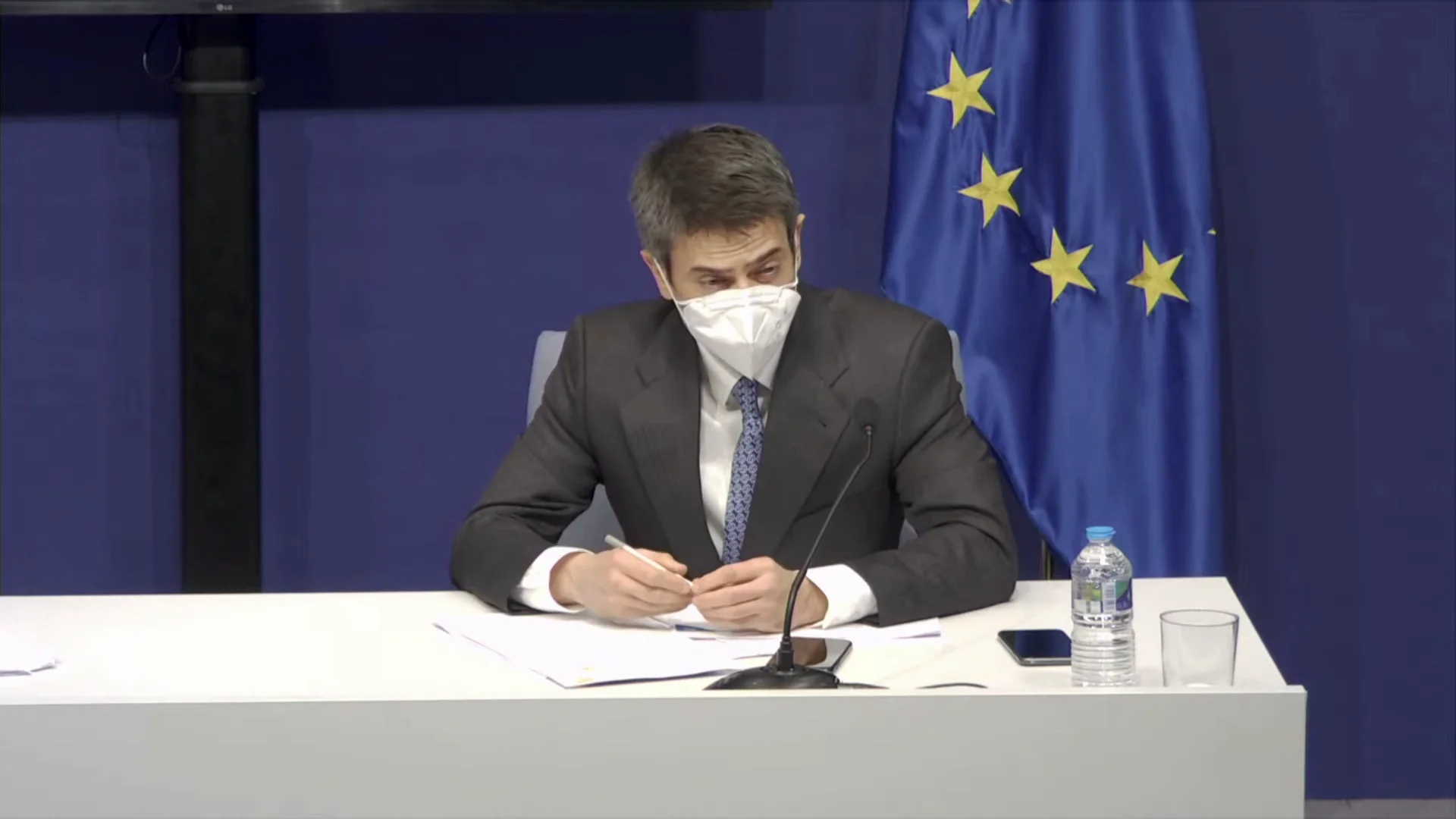 Los titubeos del secretario de Estado de Seguridad Social cuando le preguntan por las bajas por Covid Los titubeos del secretario de Estado de Seguridad Social cuando le preguntan por las bajas por Covid