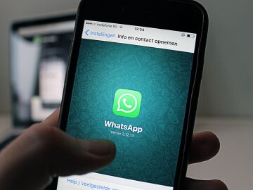 Aplicación de Whatsapp en un teléfono móvil