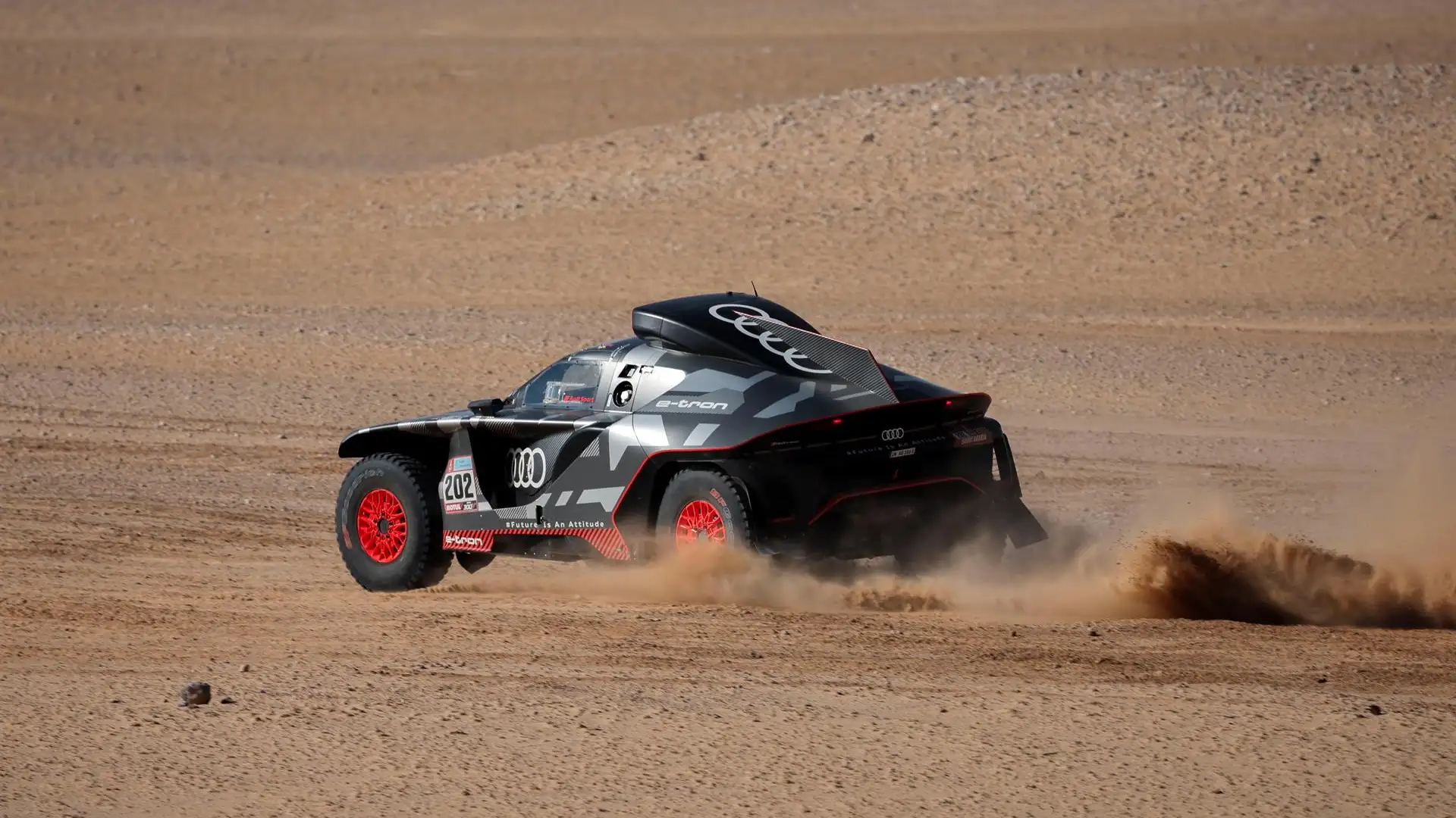 Carlos Sainz pierde otra hora y dice adiós al sueño de remontar en el rally Dakar Carlos Sainz pierde otra hora y dice adiós al sueño de remontar en el rally Dakar