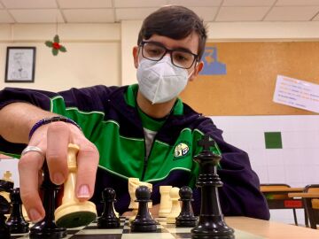 Xulio del Prado, un maestro de ajedrez con solo 14 años: "Para ser bueno, te tiene que gustar" 