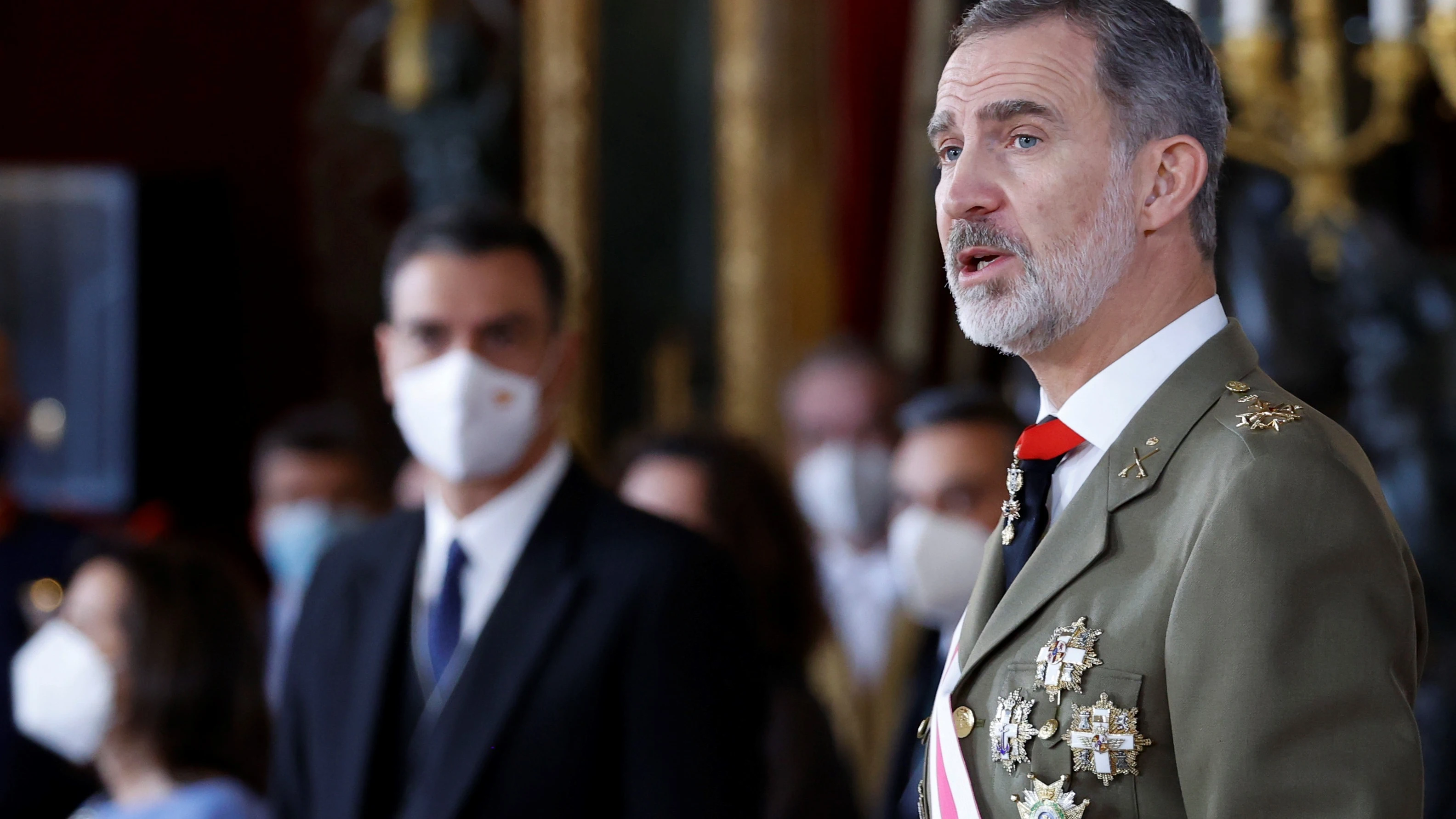 El rey de España Felipe VI pronuncia un discurso en presencia del presidente del Gobierno, Pedro Sánchez El rey de España Felipe VI pronuncia un discurso en presencia del presidente del Gobierno, Pedro Sánchez