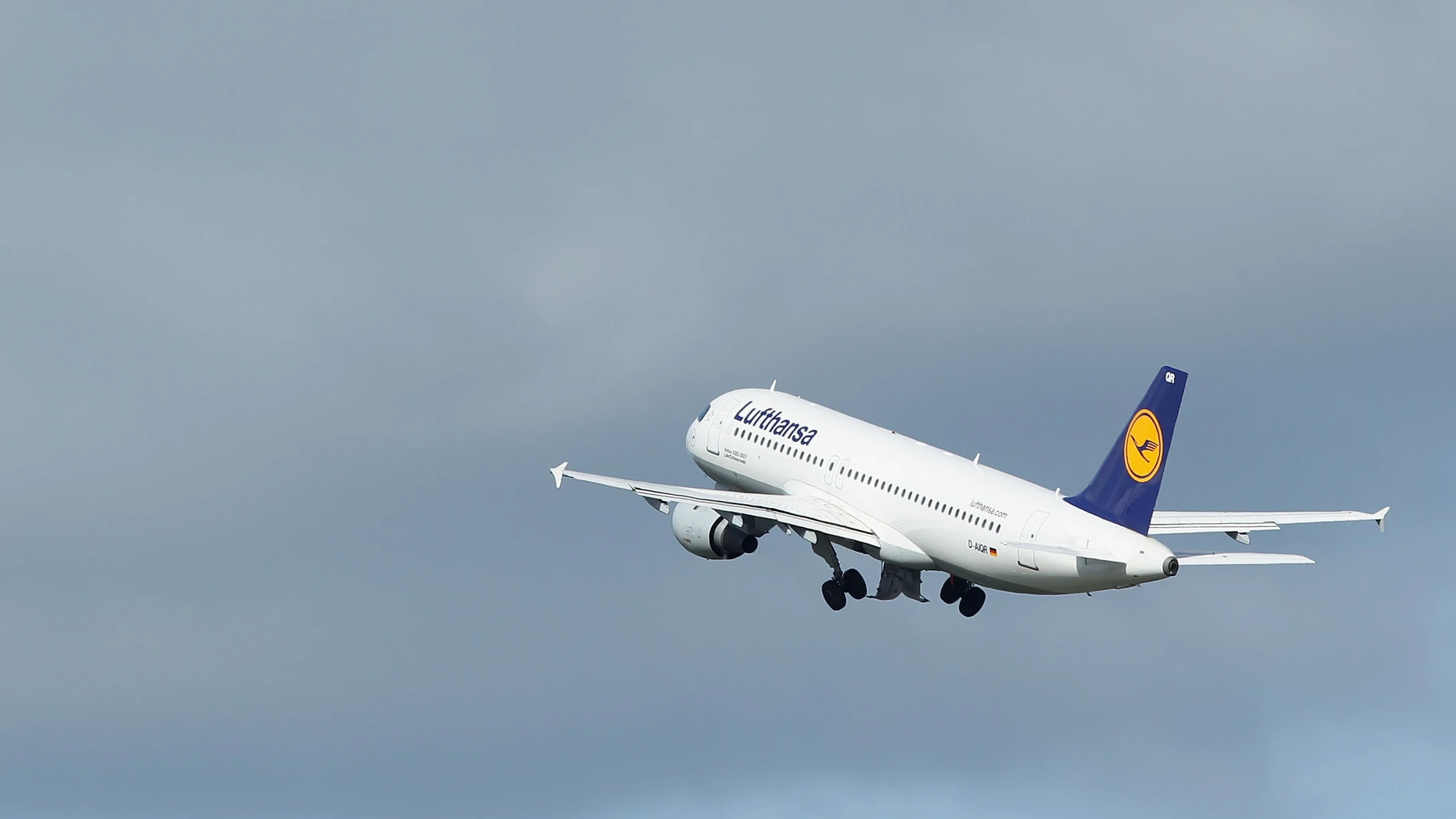 Lufthansa realiza 18.000 vuelos sin pasajeros para mantener franjas horarias en los aeropuertos