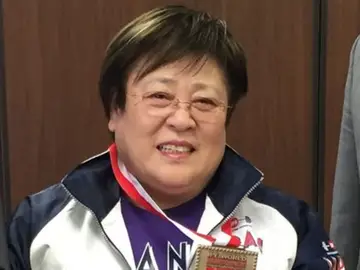 Chiyomi Sawa tiene 72 años y quiere hacer historia ganando su 20º título de levantamiento de peso
