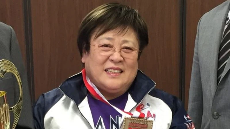 Chiyomi Sawa tiene 72 años y quiere hacer historia ganando su 20º título de levantamiento de peso Chiyomi Sawa tiene 72 años y quiere hacer historia ganando su 20º título de levantamiento de peso