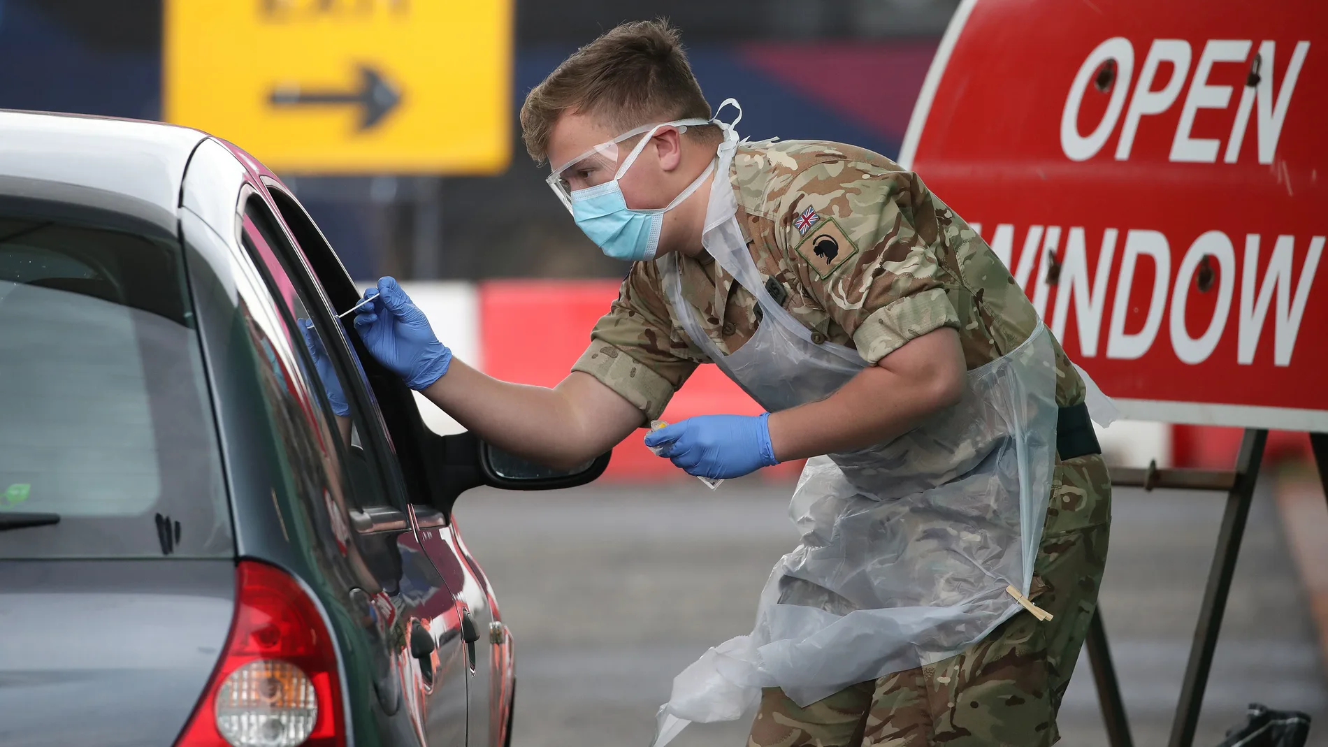 Reino Unido desplegará tropas del Ejército en los hospitales de Londrespara combatir la expansión de ómicron 