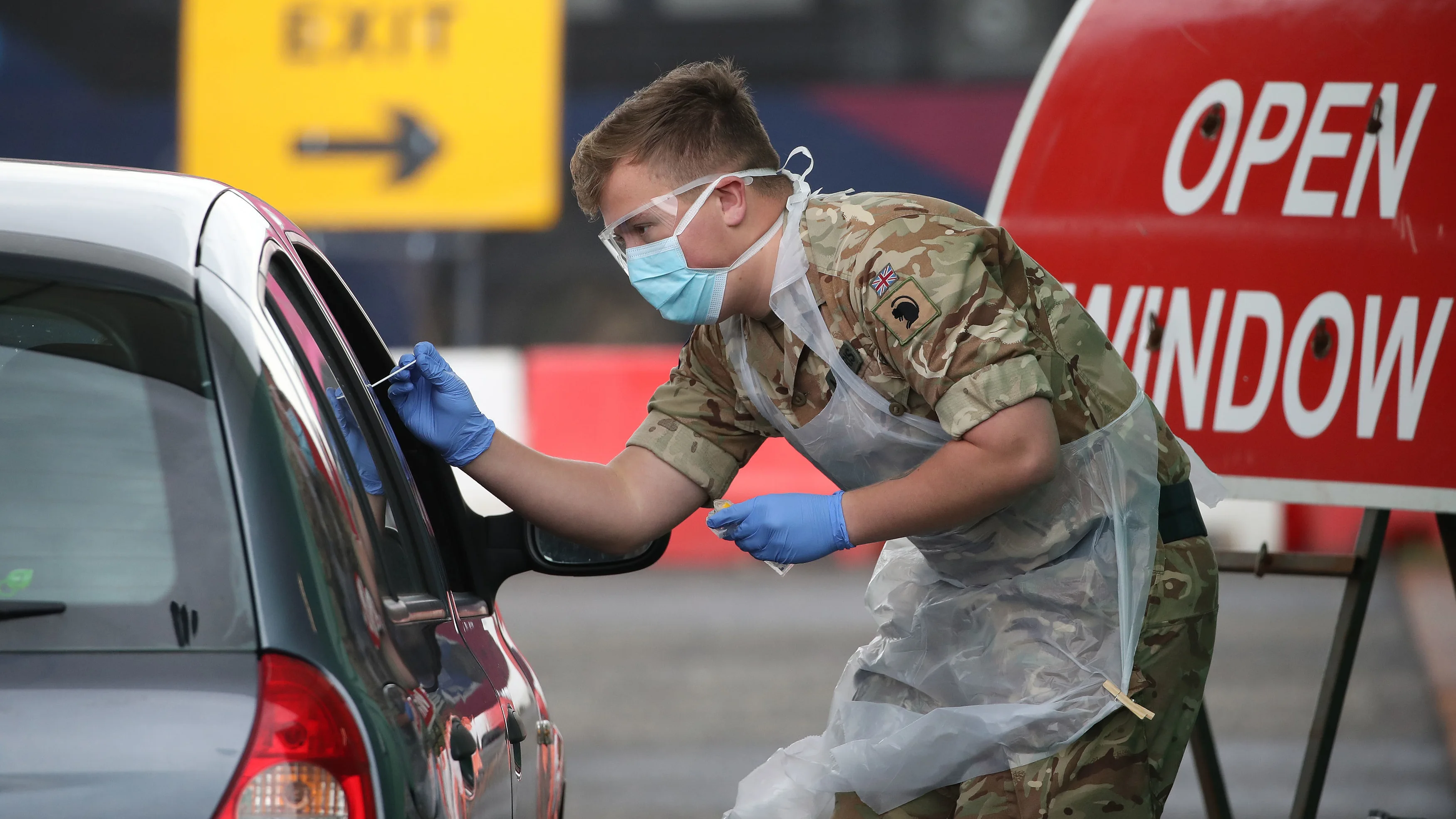Reino Unido desplegará tropas del Ejército en los hospitales de Londrespara combatir la expansión de ómicron Reino Unido desplegará tropas del Ejército en los hospitales de Londrespara combatir la expansión de ómicron