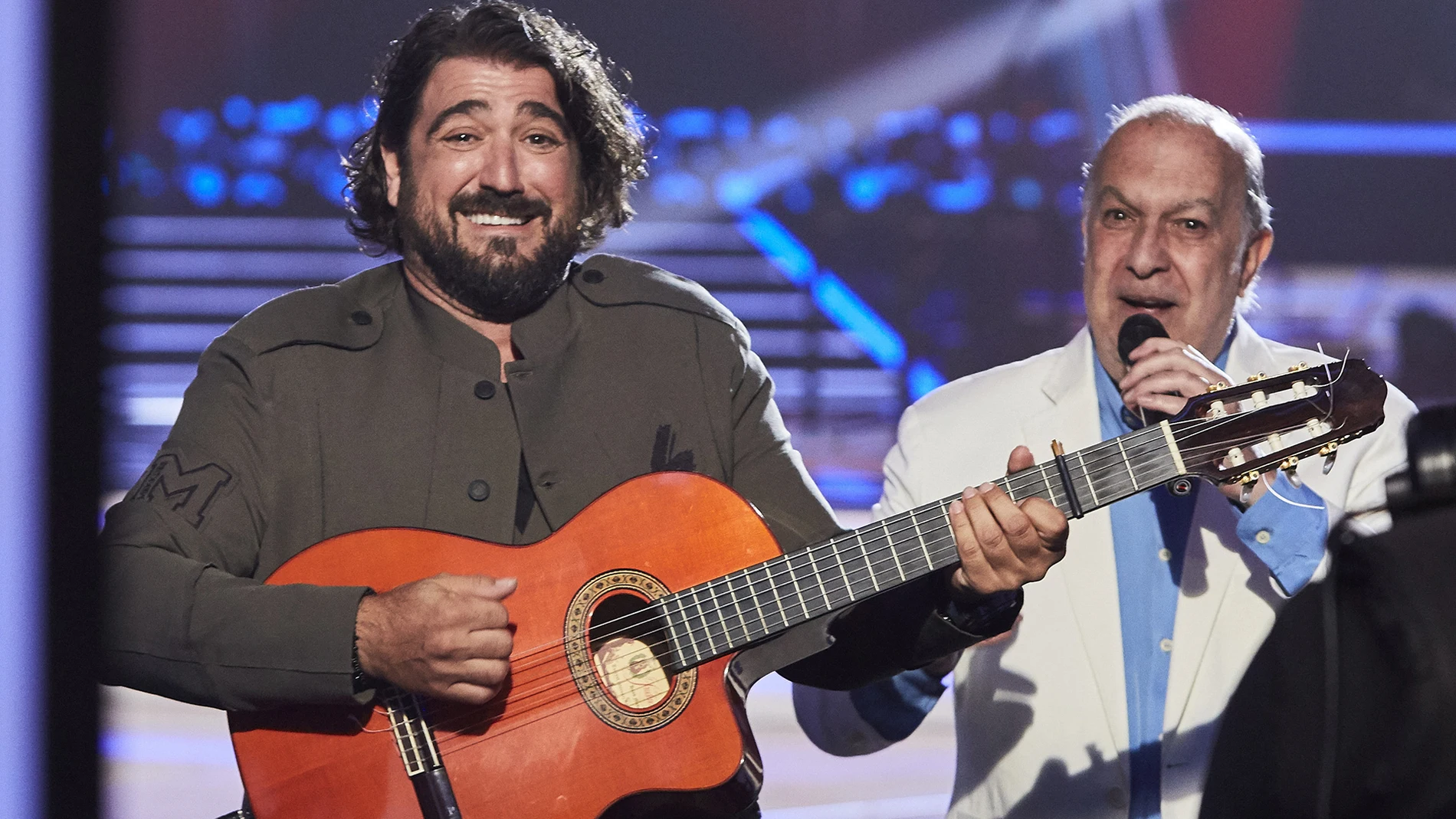 Orozco y Peret animan el plató de ‘La Voz Senior’ con ‘Borriquito como tú’ 