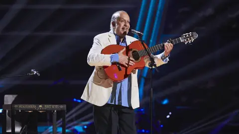Peret Reyes canta ‘Bienvenidos’ en las Audiciones a ciegas de ‘La Voz Senior’ Peret Reyes canta ‘Bienvenidos’ en las Audiciones a ciegas de ‘La Voz Senior’