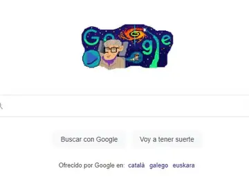 Google recupera la voz de Stephen Hawking en un doodle que conmemora su nacimiento Google recupera la voz de Stephen Hawking en un doodle que conmemora su nacimiento