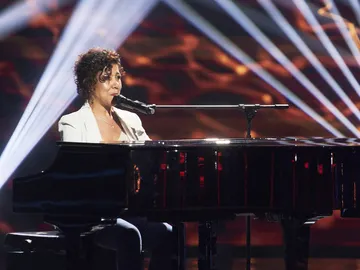 Carmen Logan canta ‘Frim-Fram sauce’ en las Audiciones a ciegas de ‘La Voz Senior’ Carmen Logan canta ‘Frim-Fram sauce’ en las Audiciones a ciegas de ‘La Voz Senior’