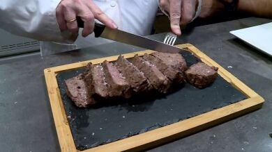 El increíble momento en el que una impresora 3D imprime un chuletón de carne de un kilo